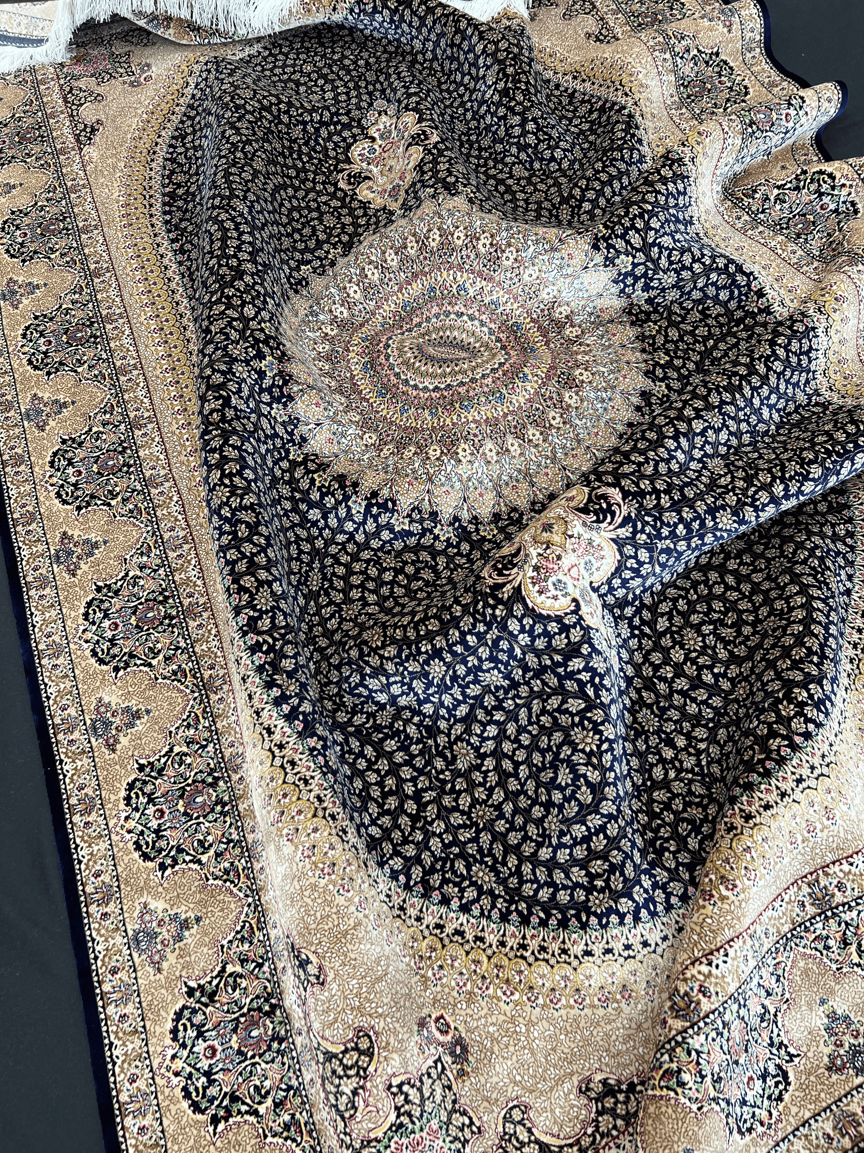 Oval Centre Piece Bamboo Silk Rug